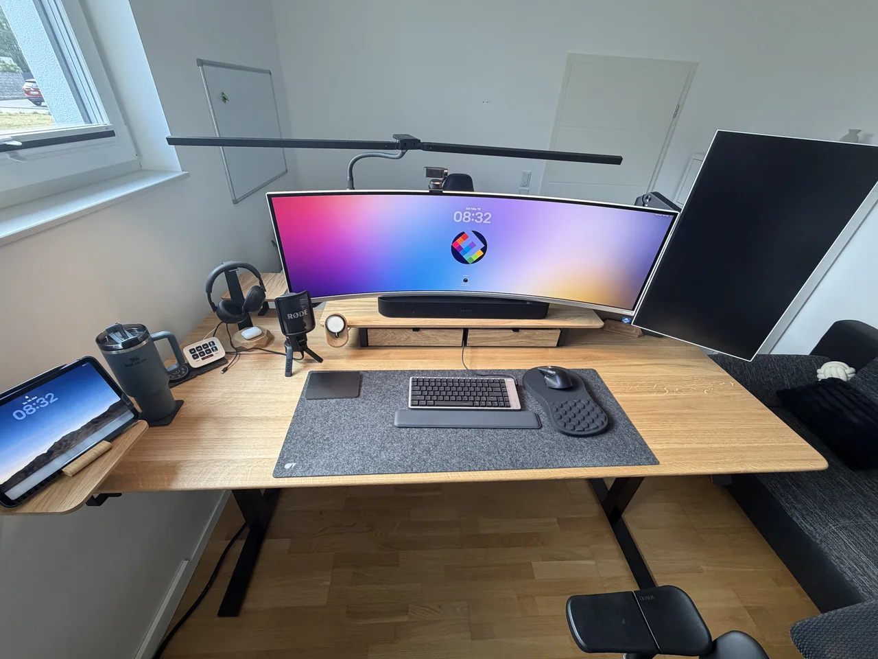 Oakywood Standing Desk Pro as the centerpiece of my home office setup