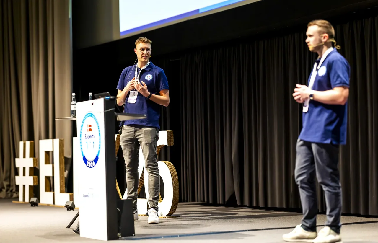 Jannik Reinhard als Speaker bei Experts Live Denmark